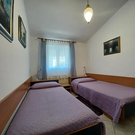Rosetta App2, Few Steps From The Beach Apartment Novigrad Istria